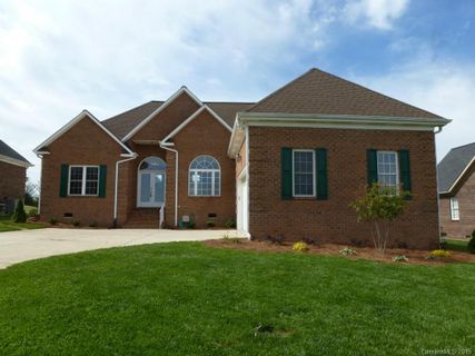 168 Fox Den Circle 77 sold home in Fox Den Country Club, Statesville, NC