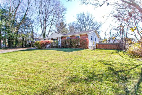 710 Dana Road sold home in Willowbrook, Hendersonville, NC