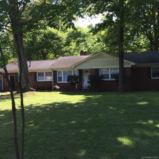 6217 King George Drive