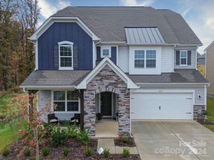 3267 Hillside Roll Road