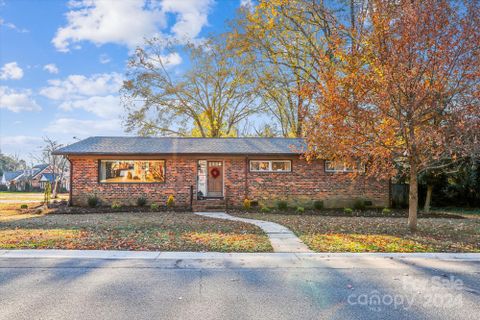 5001 Currituck Drive