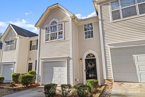 7714 Abigail Glen Drive sold home in Abbotts Glen, Charlotte, NC