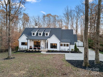 7313 Mockingbird Lane sold home in Plantation Forest, Waxhaw, NC