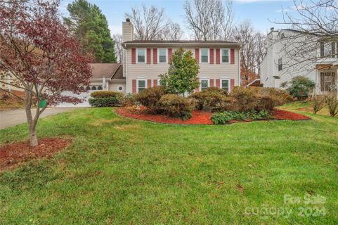 6918 Loretta Place sold home in Silverwood, Charlotte, NC