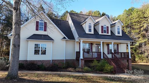 8046 Lucky Creek Lane sold home in Lake Hills Village, Denver, NC