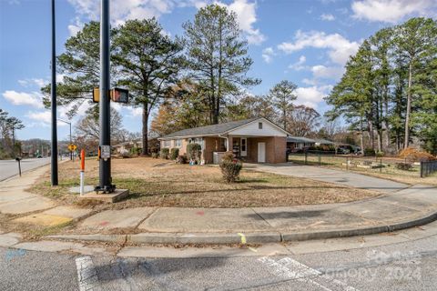 906 S Cherry Road