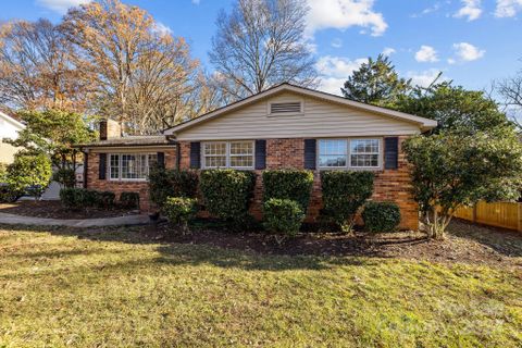 5501 Chedworth Drive