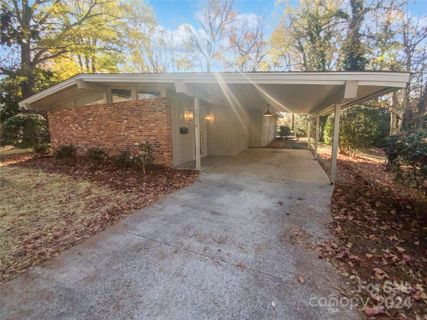 3914 Brookfield Drive