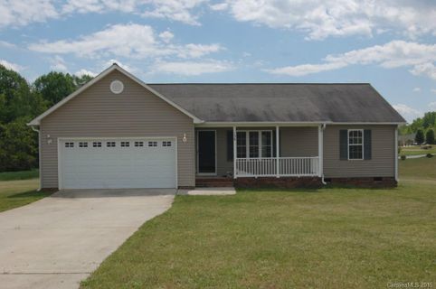 136 Lantanna Avenue sold home in Country Creek, Lexington, NC