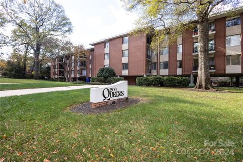1300 Queens Road 409