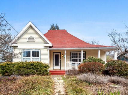 62 Annandale Avenue sold home in Annandale, Asheville, NC