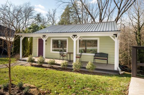 19 Pickwick Road
