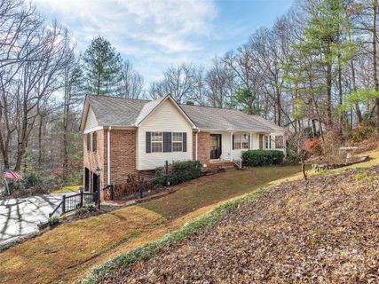 543 Hunters Glen Lane sold home in Hunters Glen, Hendersonville, NC