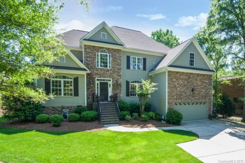 10323 Crestwood Drive