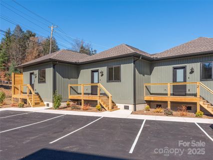 15 Leap Frog Park sold home in The Cottages At Richland Creek, Waynesville, NC
