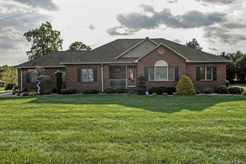 140 Della Drive