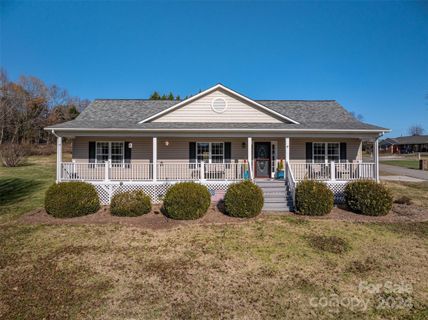 2051 Gary Lane sold home in Plaza Ridge, Hickory, NC