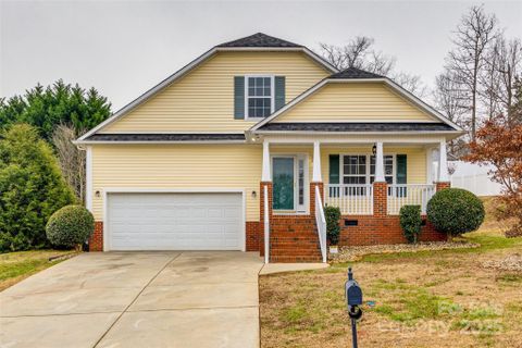 828 Holdcroft Lane sold home in Hallmark Glen, Rock Hill, SC