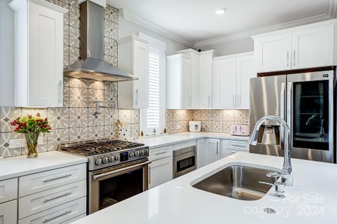 Previously sold for $607,000