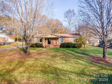 331 Costner Drive sold home in Pine Acres, Bessemer City, NC
