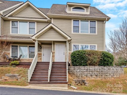 126 Rotunda Circle 807 sold home in Scenic View Terrace, Asheville, NC
