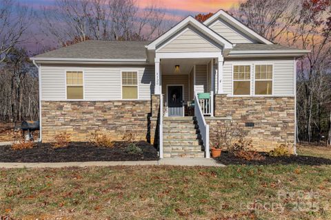 5120 Kings Pinnacle Drive sold home in Kings Pinnacle, Kings Mountain, NC