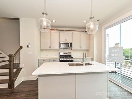 1312 Walter Taylor Way