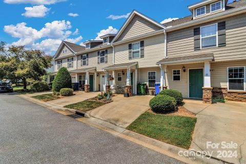 81 Old Salem Court sold home in Townes at Bagwell Mill, Fletcher, NC