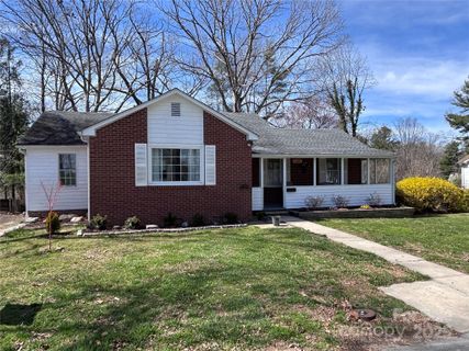 1307 Hyman Avenue sold home in Hyman Heights, Hendersonville, NC