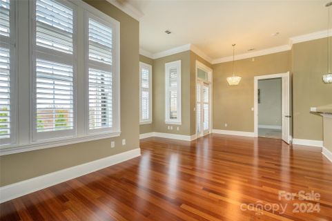 2810 Selwyn Avenue 418