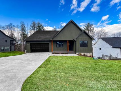 217 Byron Forest Drive sold home in The Cottages at Byron Forest, Horse Shoe, NC