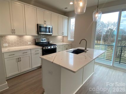 942 Callahan Street