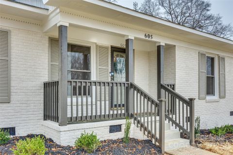 605 Ferndale Drive sold home in Winthrop Heights, Rock Hill, SC