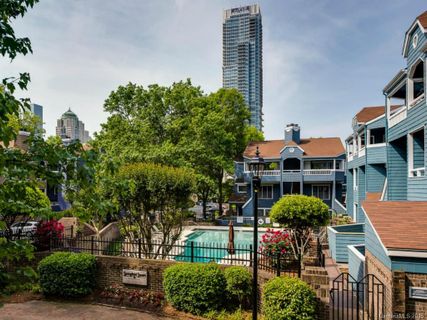 415 W 8th Street C sold home in Springfield Square, Charlotte, NC