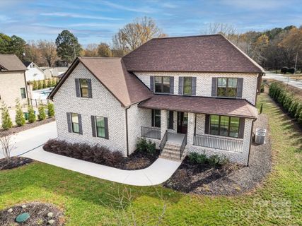 719 Greenbriar Drive sold home in Brookfield, Matthews, NC