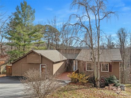 19 Shelby Drive sold home in The Oaks, Asheville, NC