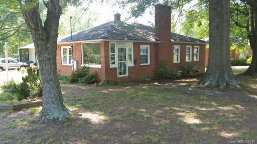 901 Maple Avenue