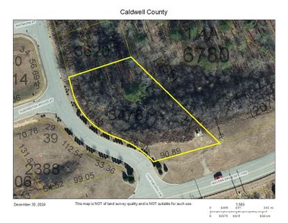 702 Chatsworth Circle active home in Huntington Woods North, Lenoir, NC