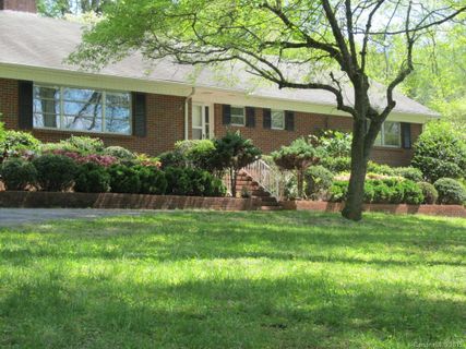 233 Oakland Circle