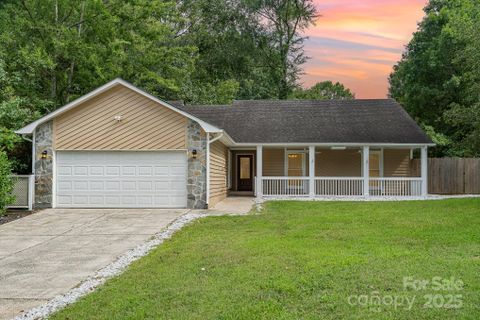 4004 Bon Rea Drive sold home in Cedar Woods, Charlotte, NC