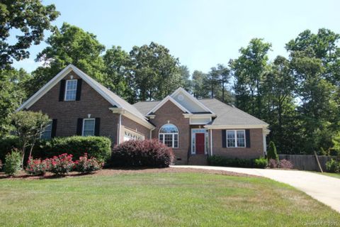 3532 Maple Wood Drive