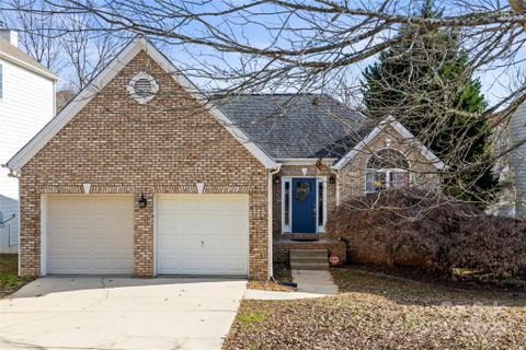 13931 Pine Harbor Road sold home in Harbor Club, Charlotte, NC