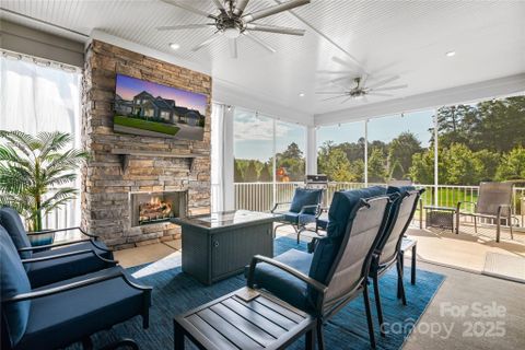 11112 Benjamin Smith Avenue sold home in Hollins Grove, Huntersville, NC