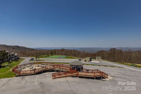 A home in Pinnacle Inn, Beech Mountain