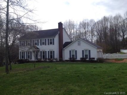 1125 Woodmere Lane
