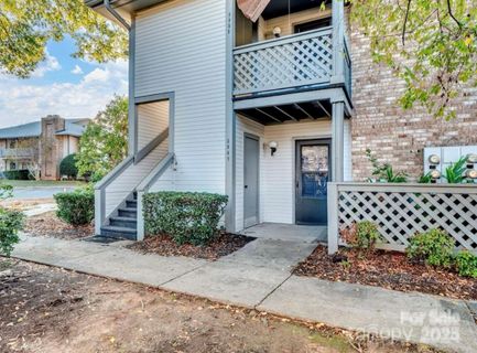 5847 Harris Grove Lane sold home in Harris Lake, Charlotte, NC