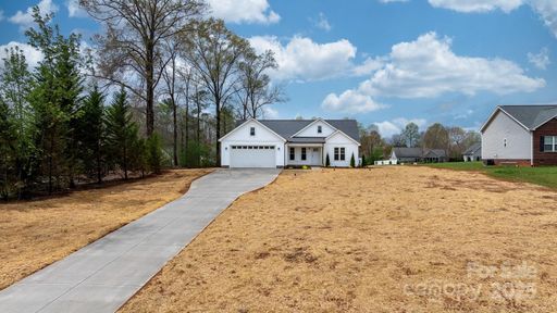 9062 Mccray Farms Drive sold home in Mccray Farms, Hickory, NC