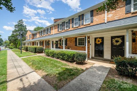1210 Green Oaks Lane sold home in Williamsburg on Commonwealth, Charlotte, NC