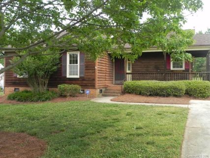3530 Farm Lake Drive