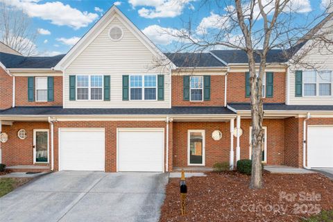2041 Lennox Square Road sold home in Lennox Square, Charlotte, NC